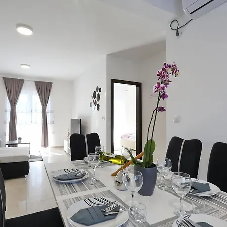 Apartament Lisac