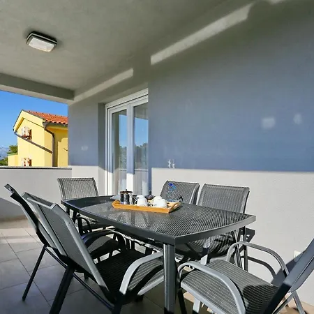 Lisac Apartament *