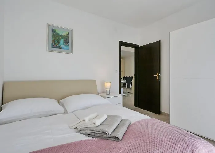 Lisac Apartamento Vir